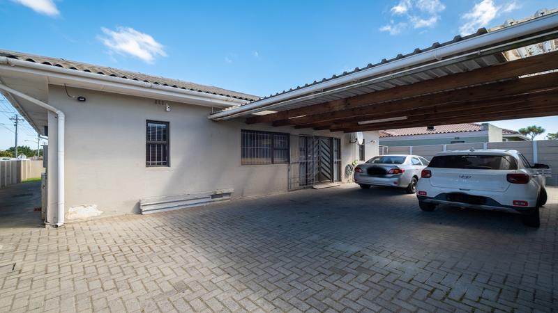 3 Bedroom Property for Sale in Churchill Estate Western Cape